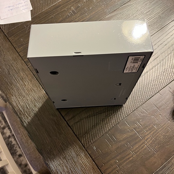 “Hello”
Studio mercantile led metal shadow box - Picture 5 of 8